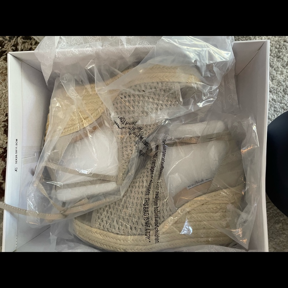 Cream 3 inch wedges